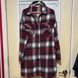 NWOT Eesome Red and Black Plaid shacket dress